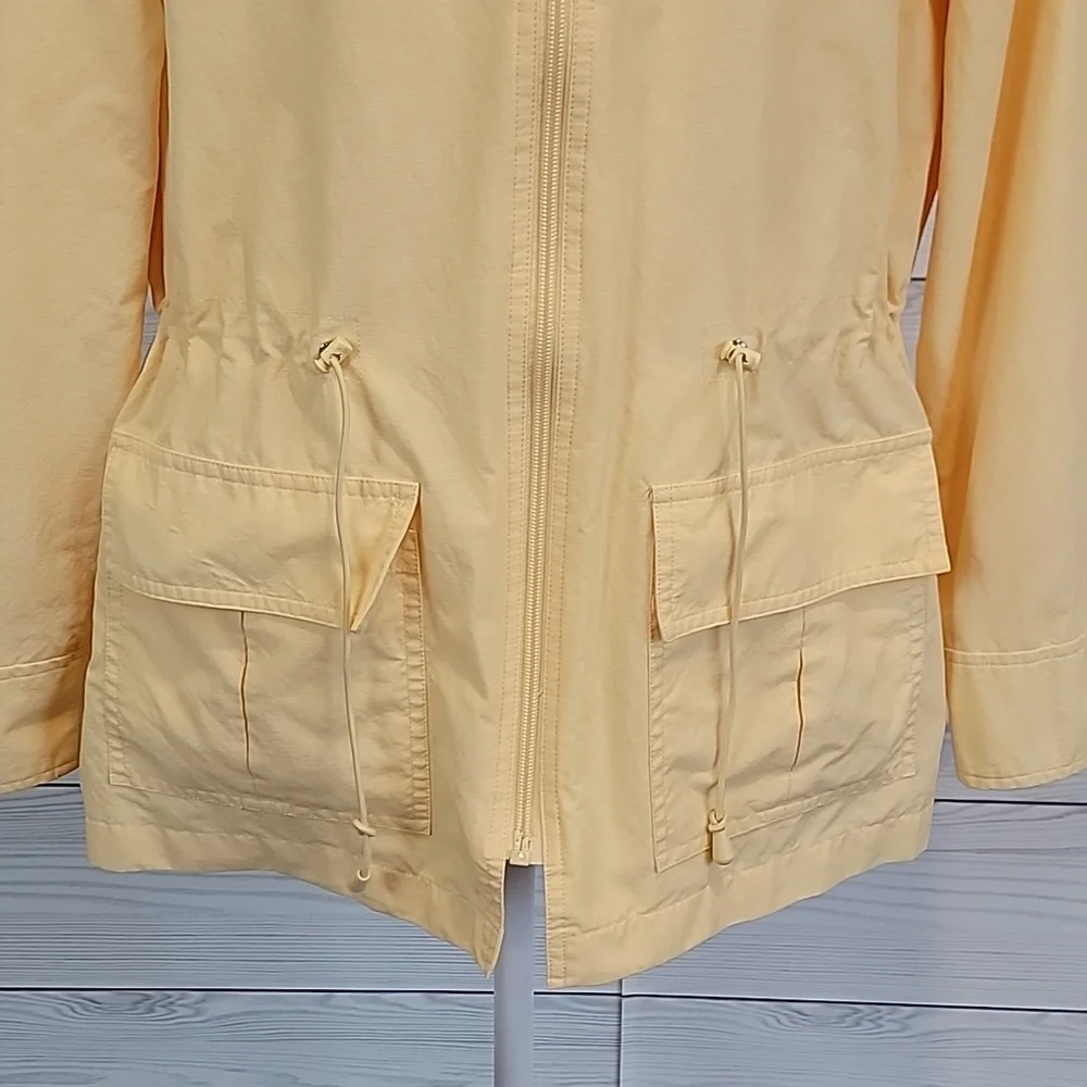 Liz Golf Windbreaker Light Yellow Women's Utility Jacket - Size M